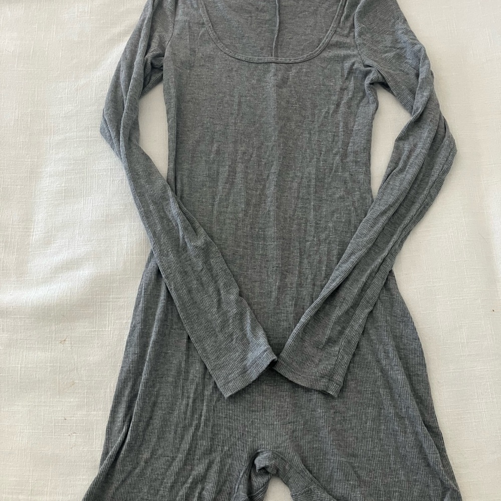 Abercrombie & Fitch Gray Long Sleeve Bodysuit